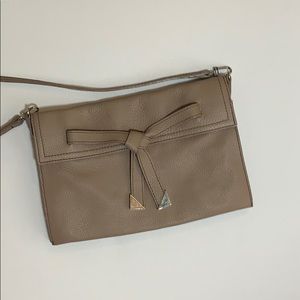 Prune Argentina clutch shoulder bag taupe leather